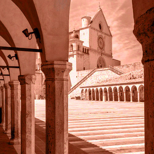 http://www.ogniangoloognipietra.it/wp-content/uploads/2021/08/San-Francesco.jpg